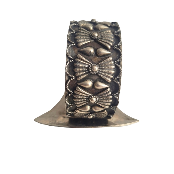 Vintage AP Italy hinged silver cuff bracelet with blue faux stone - Picture 4 of 12